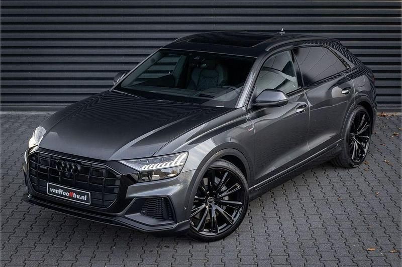 Gebraucht Audi Q8 Proline 462 PS (339 kW) 2023 Grau SUV
