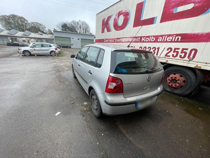Gebraucht VW Polo 64 PS (47 kW) 2003 Grau Kleinwagen