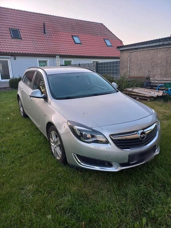 Silber Gebraucht 2017 Opel Insignia Kombi | 7.399 € (Superpreis) - Bild 1/4