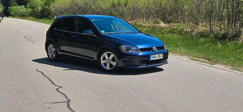 Blau Gebraucht 2014 VW Golf VII Limousine | 9.500 € (Fairer Preis) - Bild 1/4