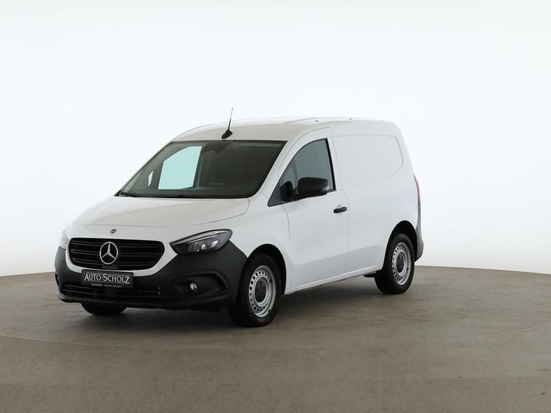 Gebraucht Mercedes Citan 112 116 PS (85 kW) 2023 Weiß Van / Kleinbus
