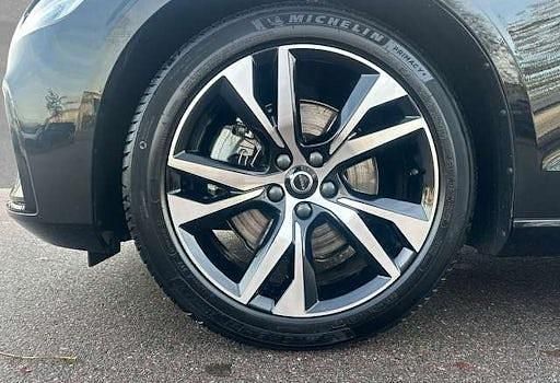 Gebraucht Volvo V60 Plus 197 PS (144 kW) 2024 Onyx schwarz Kombi