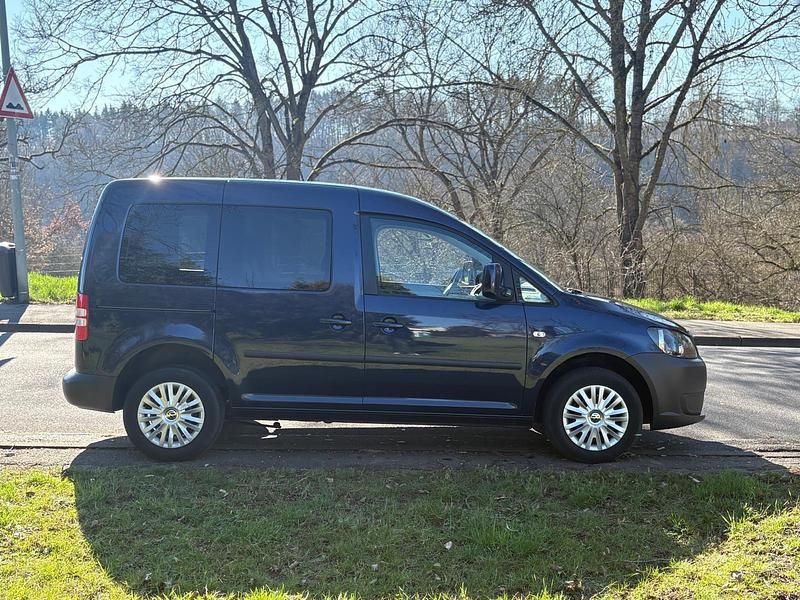 Gebraucht VW Caddy 102 PS (75 kW) 2013 Blau Van / Kleinbus