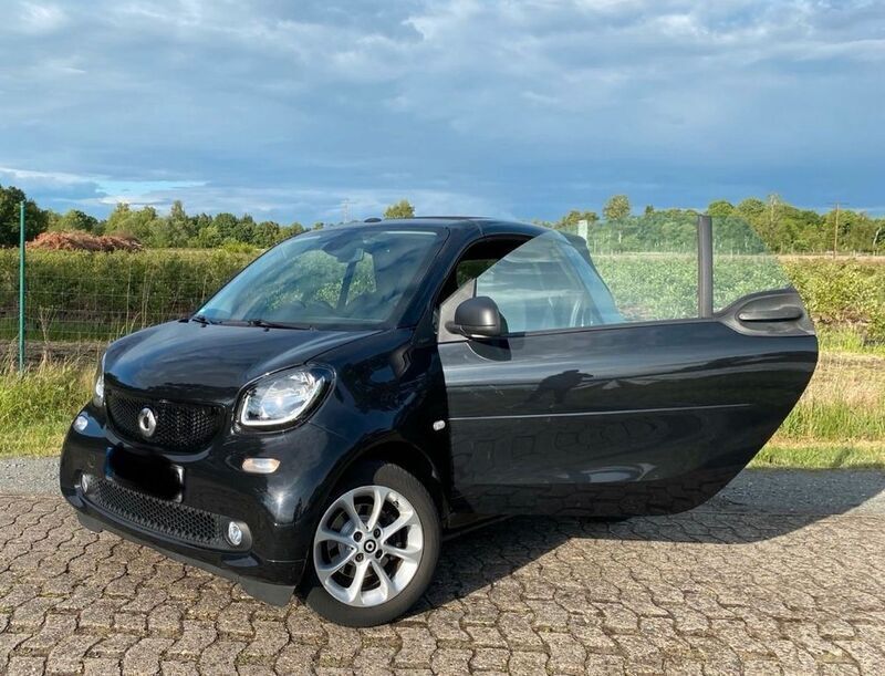 Schwarz Gebraucht 2017 Smart ForTwo Cabrio Cabrio | 11.500 € (Guter Preis) - Bild 1/4