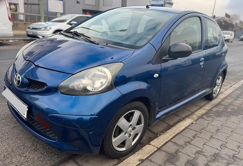 Gebraucht Toyota Aygo 68 PS (50 kW) 2007 Blau Kleinwagen
