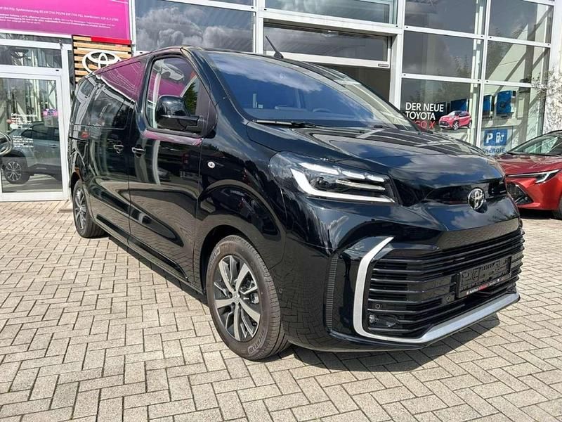Schwarz Neu 2025 Toyota Proace Verso Kombi | 51.950 € - Bild 1/4