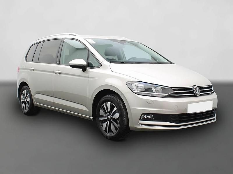 Gebraucht VW Touran S 150 PS (110 kW) 2024 Silber Van / Kleinbus