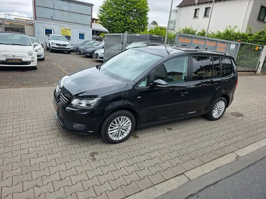 Gebraucht VW Touran Cup 140 PS (102 kW) 2014 Schwarz Van / Kleinbus
