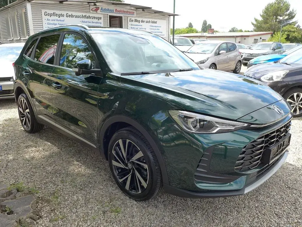 Neu MG ZS Luxury 197 PS (144 kW) 2026 Grün SUV