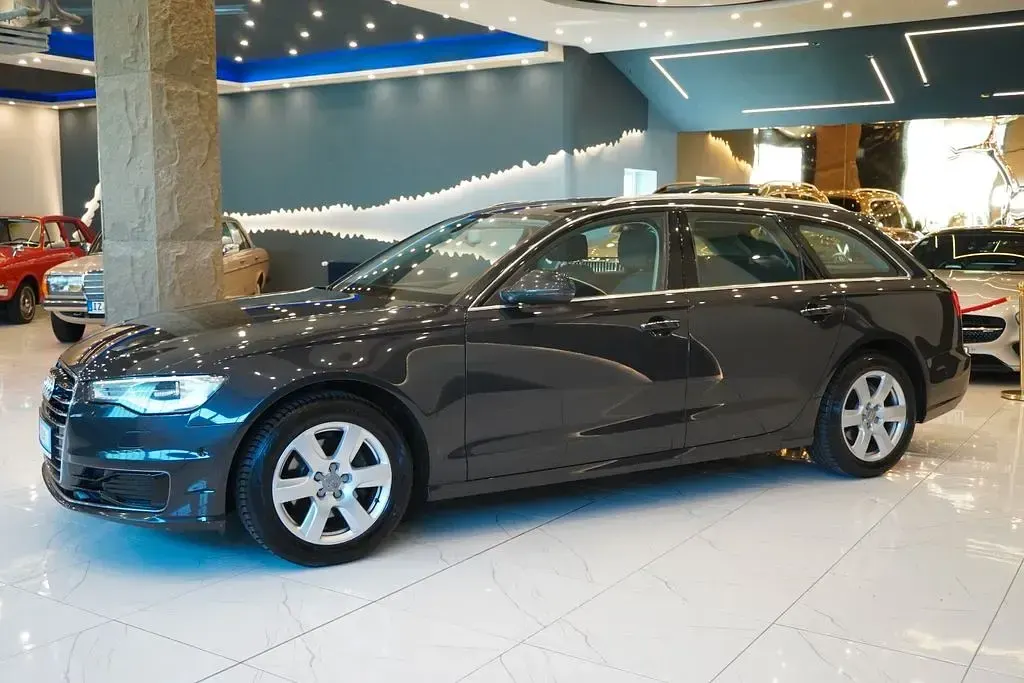 Gebraucht Audi A6 Ambiente 190 PS (139 kW) 2015 Grau Kombi