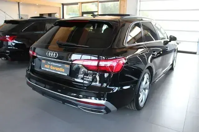 Gebraucht Audi A4 S-Line 204 PS (150 kW) 2023 Schwarz Kombi