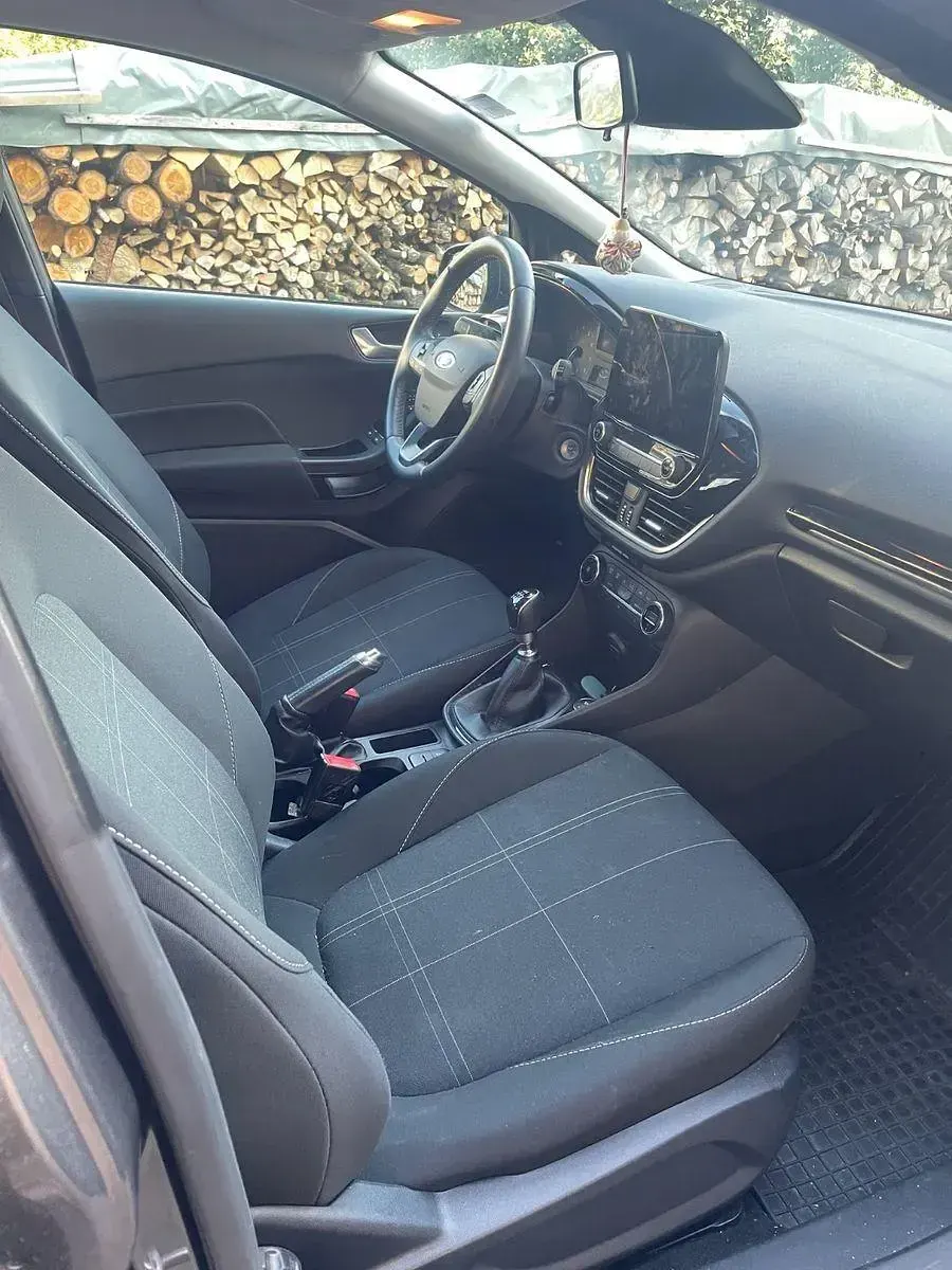 Gebraucht Ford Fiesta Cool & Connect 101 PS (74 kW) 2019 Grau Kleinwagen