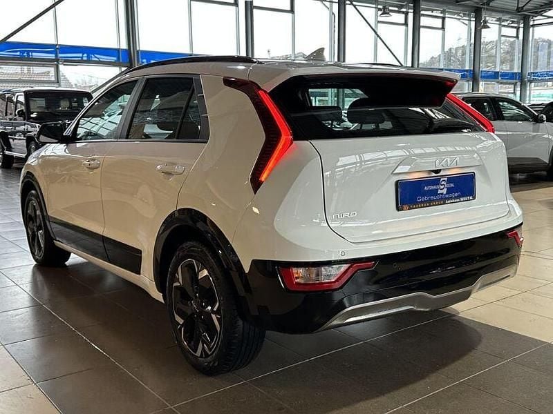 Gebraucht Kia e-Niro Vision 150 kW (204 PS) 2023 Weiß (ud) schneeweiss SUV