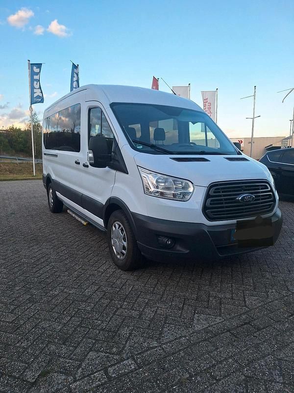 Weiß Gebraucht 2018 Ford Transit Van / Kleinbus | 14.950 € (Fairer Preis) - Bild 1/4