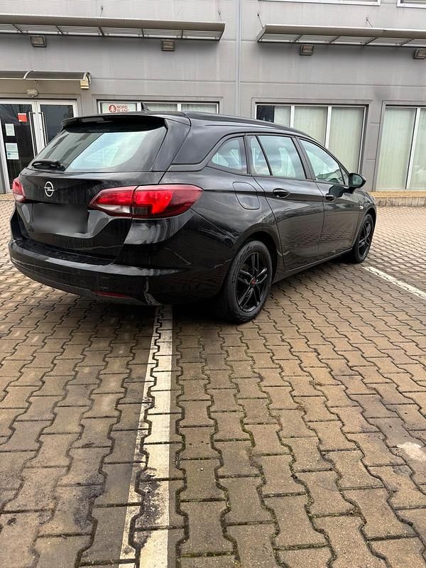 Gebraucht Opel Astra 136 PS (100 kW) 2019 Schwarz Kombi