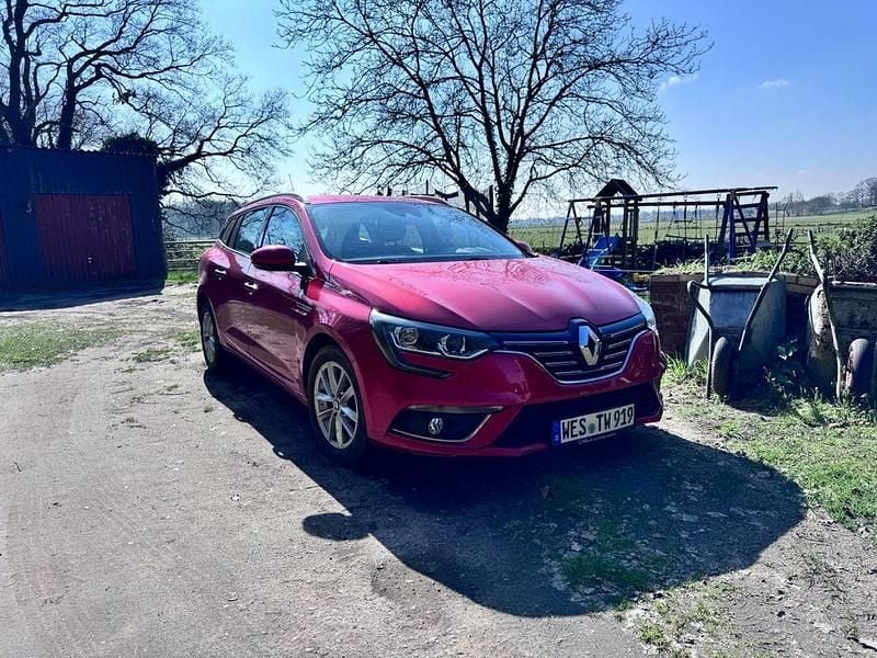 Gebraucht Renault Mégane IV Intens 101 PS (74 kW) 2018 Rot Limousine