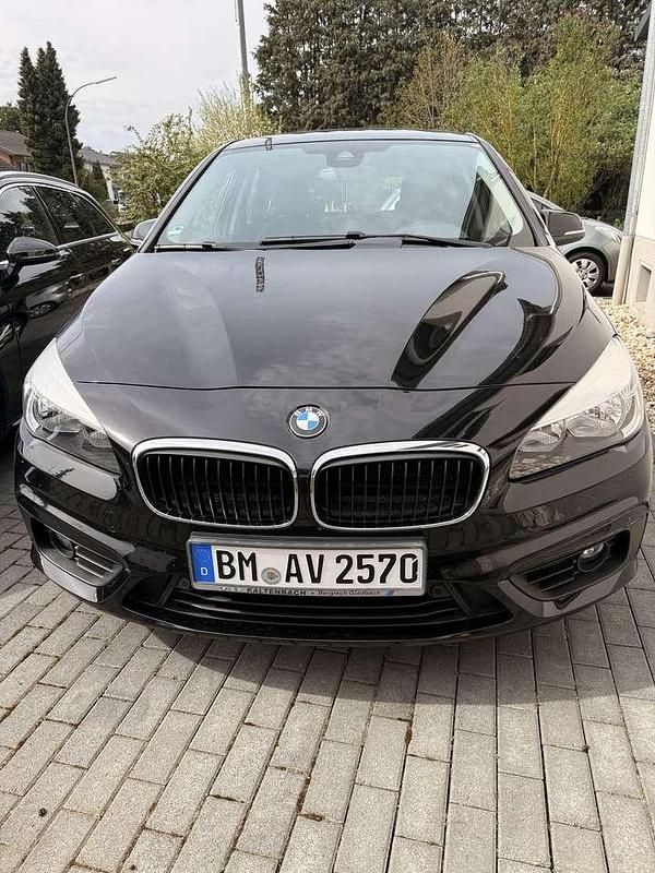 Gebraucht BMW 218 Active Tourer Advantage 136 PS (100 kW) 2015 Schwarz Van / Kleinbus