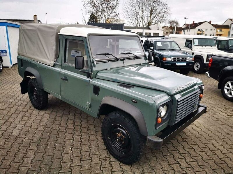 Gebraucht Land Rover Defender 122 PS (89 kW) 2011 Grün SUV