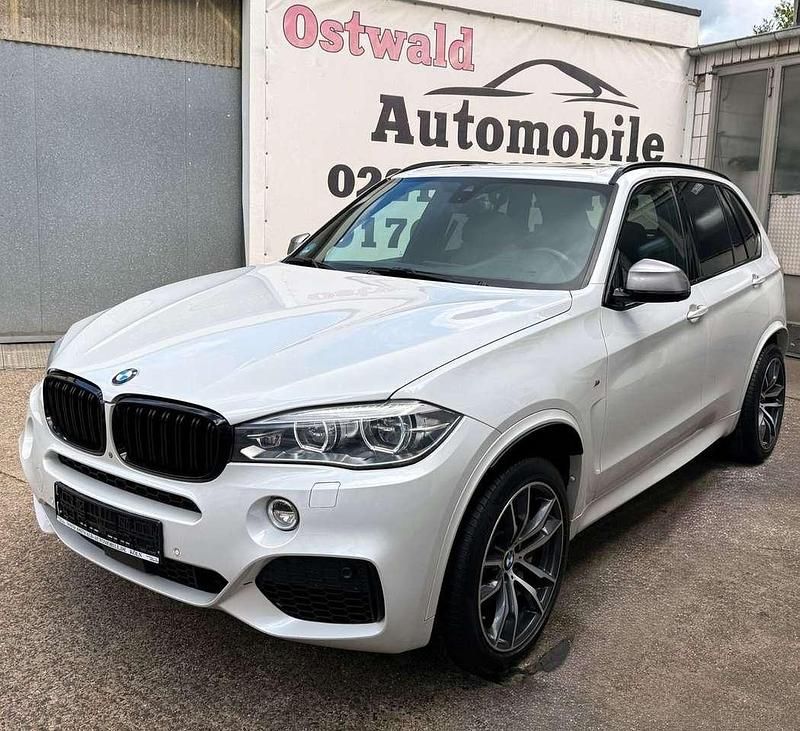 Mineralweiss metallic Gebraucht 2017 BMW X5 M SUV | 24.990 € (Fairer Preis) - Bild 1/4