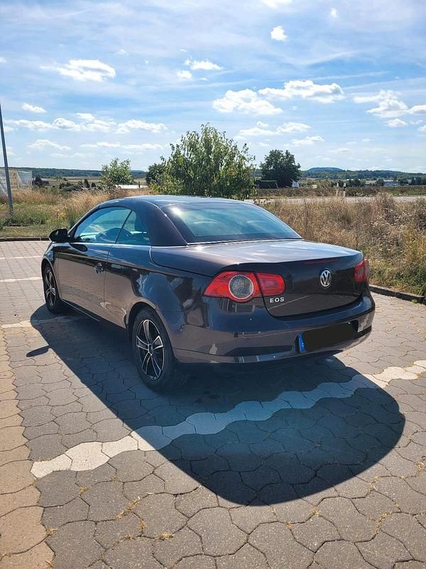 Rot Gebraucht 2006 VW Eos Cabrio | 2.899 € (Superpreis) - Bild 1/4