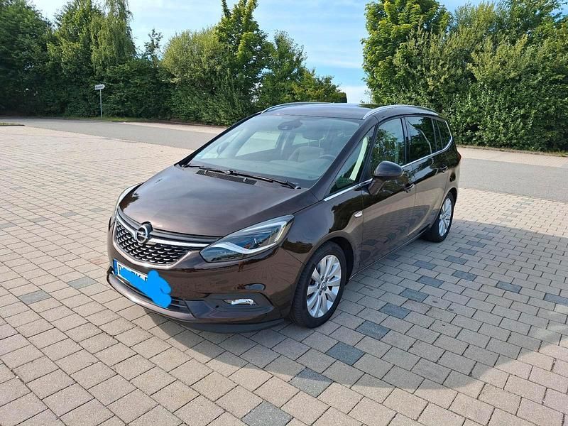 Braun Gebraucht 2017 Opel Zafira Tourer Innovation Van / Kleinbus | 13.300 € (Superpreis) - Bild 1/4