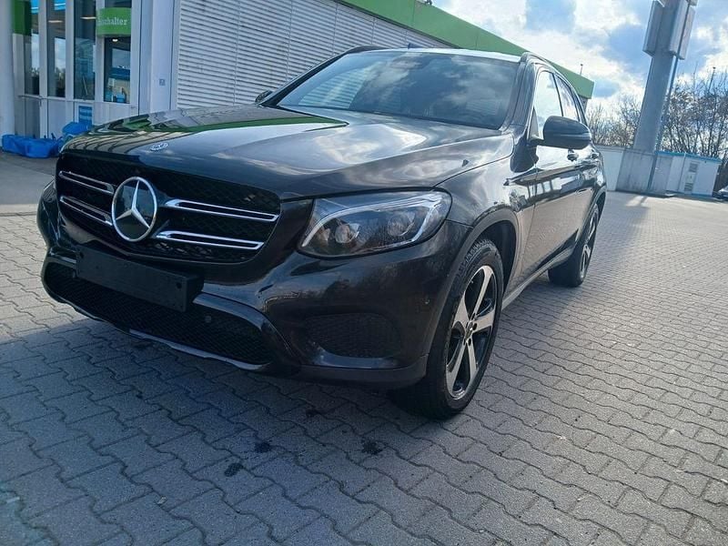 Gebraucht Mercedes GLC350 AMG 258 PS (189 kW) 2019 Schwarz SUV