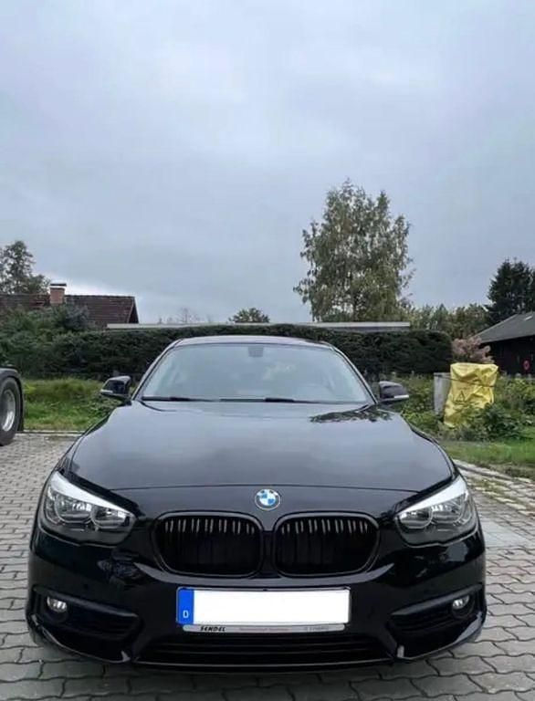 Usata BMW 120 Performance 184 CV (135 kW) 2017 Nero Utilitaria