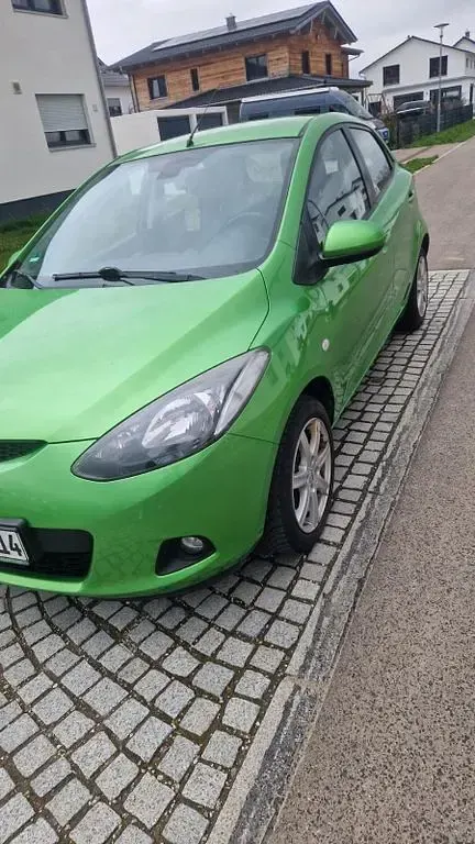 Gebraucht Mazda 2 103 PS (75 kW) 2008 Grün Kleinwagen