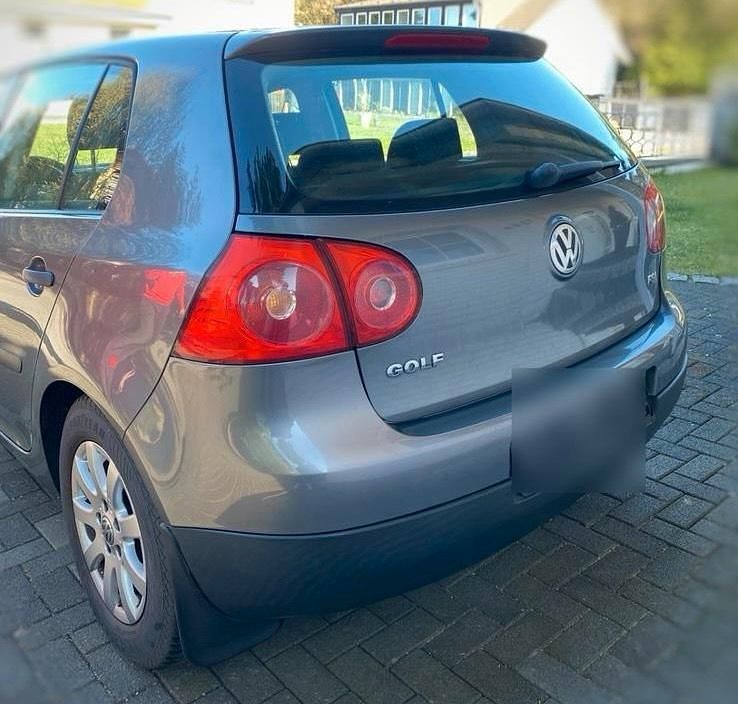 Gebraucht VW Golf V 2004 Grau Kleinwagen
