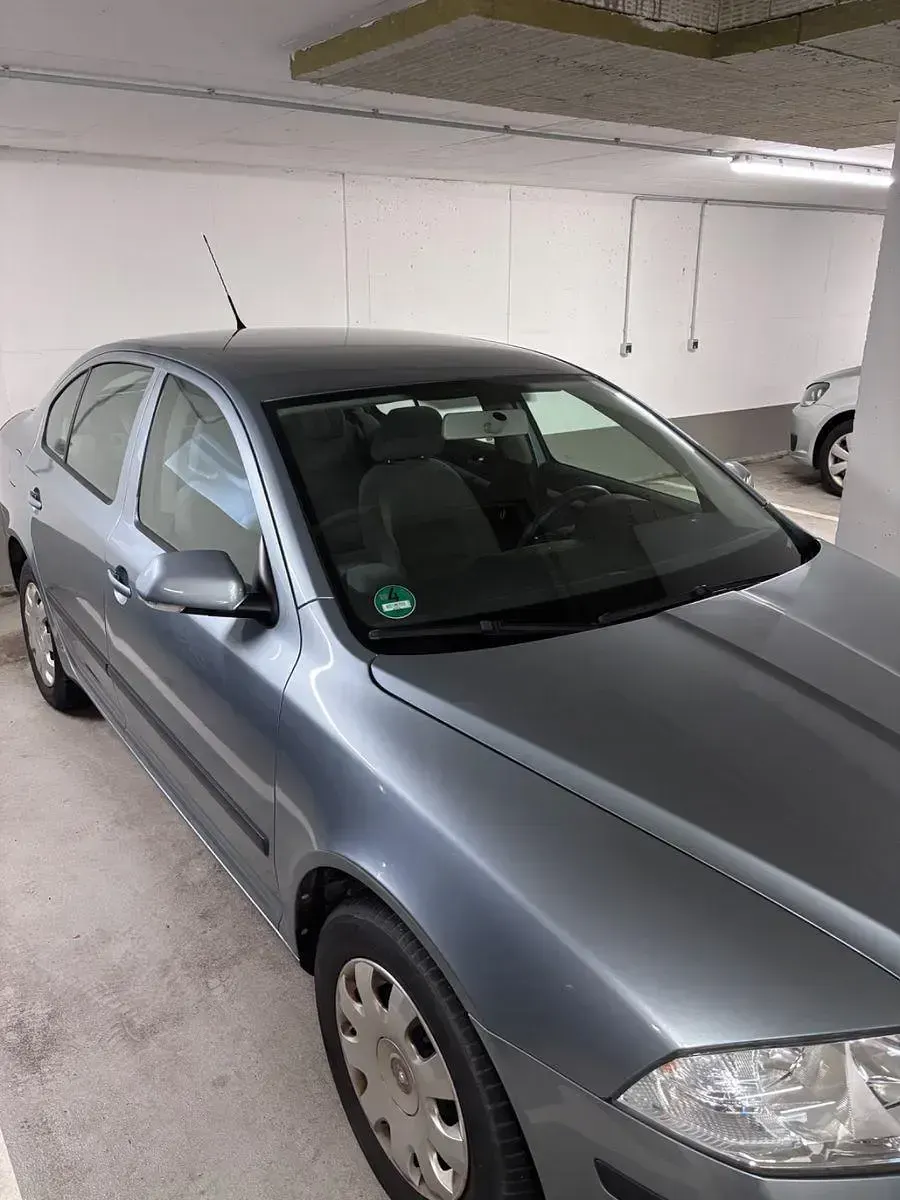 Gebraucht Skoda Octavia Classic 102 PS (75 kW) 2005 Grau Limousine