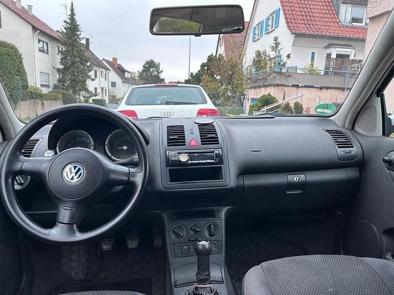 Gebraucht VW Polo 70 PS (51 kW) 2002 Grau Kleinwagen