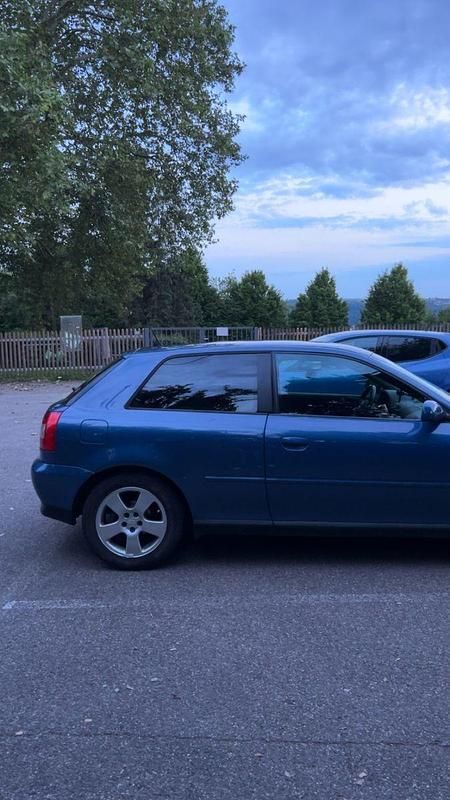Gebraucht Audi A3 Sport 102 PS (75 kW) 2002 Blau Kleinwagen
