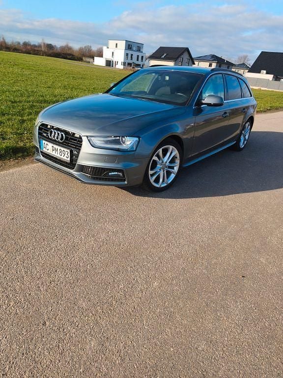 Gebraucht Audi A4 Ambition 177 PS (130 kW) 2013 Grau Limousine