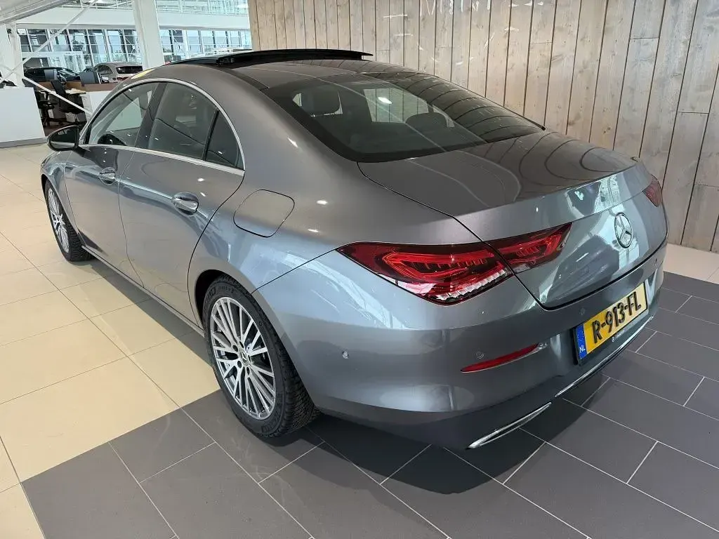 Gebraucht Mercedes CLA200 Luxury 163 PS (119 kW) 2022 Grau Coupé