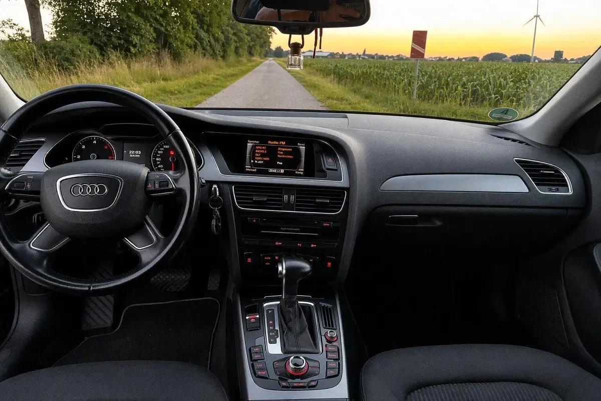 Gebraucht Audi A4 204 PS (150 kW) 2014 Schwarz Kombi