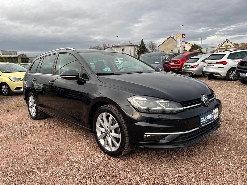 Gebraucht VW Golf VII Highline 150 PS (110 kW) 2018 Schwarz Kombi