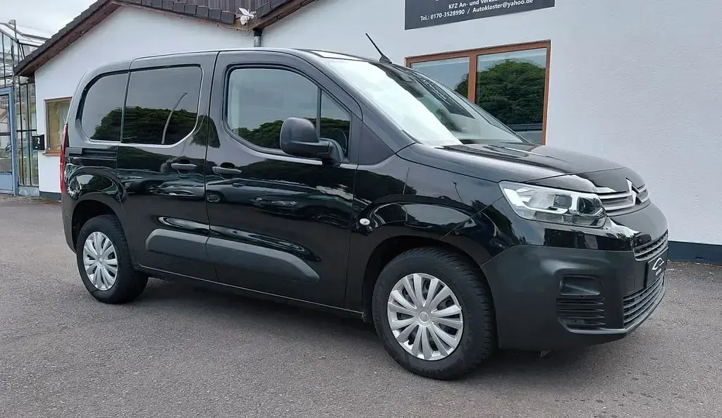 Gebraucht Citroën Berlingo 102 PS (75 kW) 2021 Schwarz Van / Kleinbus