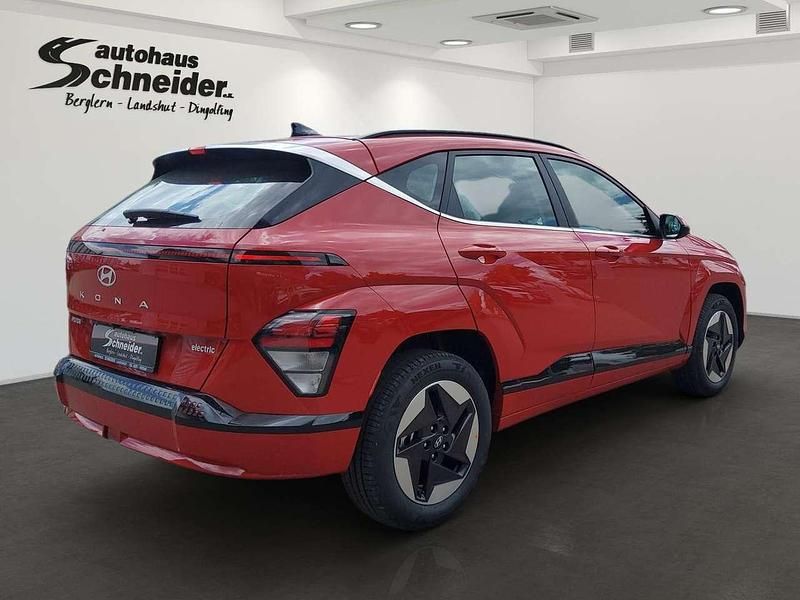 Neu Hyundai Kona Select 114 kW (156 PS) 2026 Engine red SUV