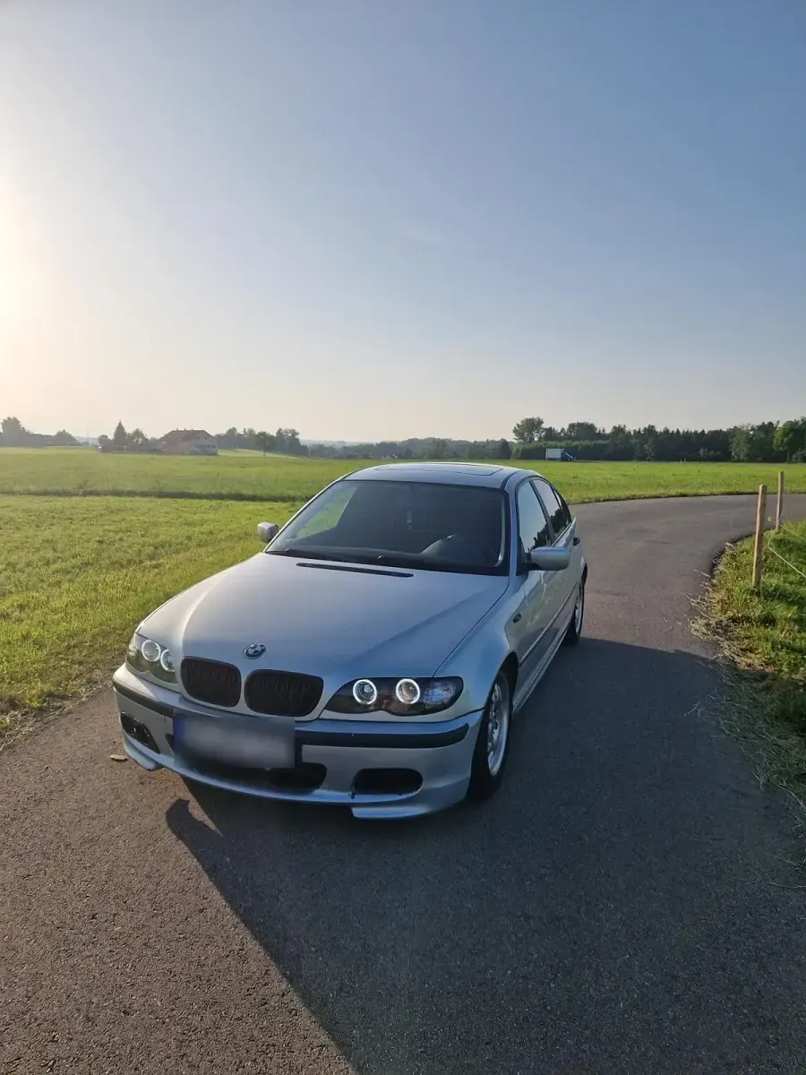 Gebraucht BMW 318 143 PS (105 kW) 2001 Silber Limousine