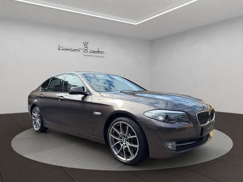 Gebraucht BMW 550 Sport Line 408 PS (300 kW) 2010 Braun Limousine