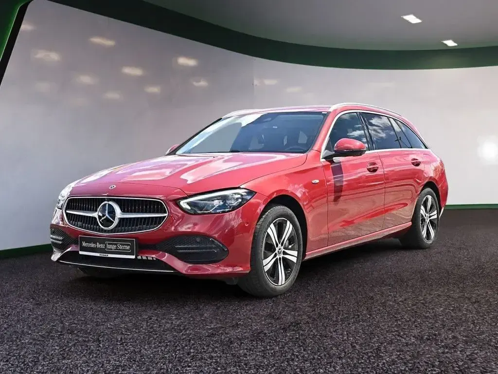 Gebraucht Mercedes C300e Advanced Plus 313 PS (230 kW) 2025 Rot Limousine