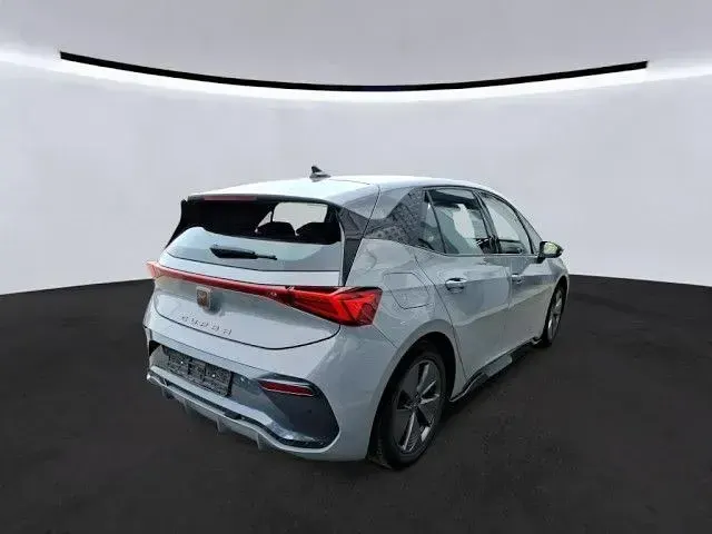 Gebraucht Cupra Born 150 kW (204 PS) 2024 Vaporgrau Kleinwagen