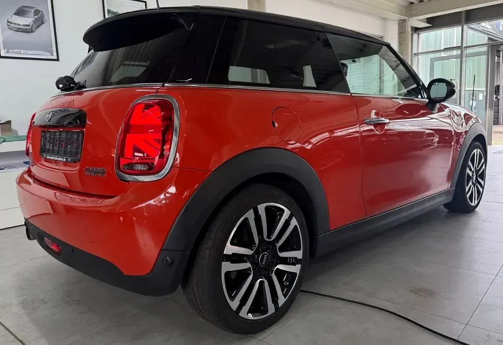 Gebraucht Mini Cooper 136 PS (100 kW) 2018 Orange Kleinwagen