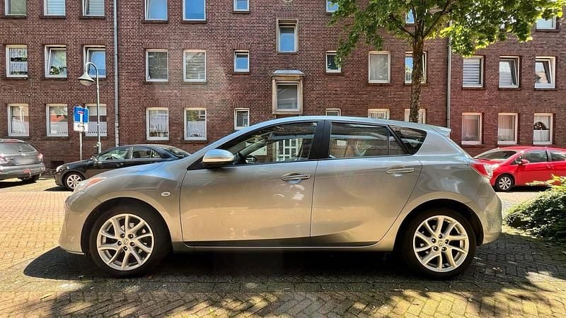 Gebraucht Mazda 3 105 PS (77 kW) 2012 Silber Limousine