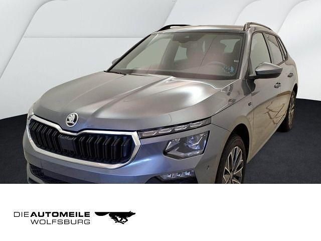 Graphitegrau metallic Gebraucht 2025 Skoda Kamiq Selection SUV | 29.350 € (Etwas zu teuer) - Bild 1/4