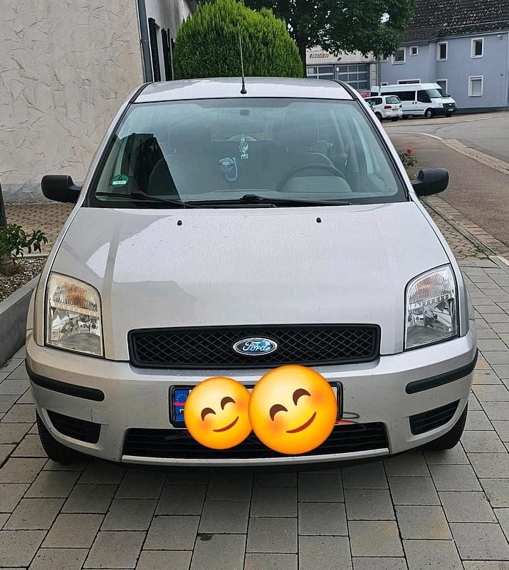 Silber Gebraucht 2005 Ford Fusion SUV | 900 € (Superpreis) - Bild 1/4