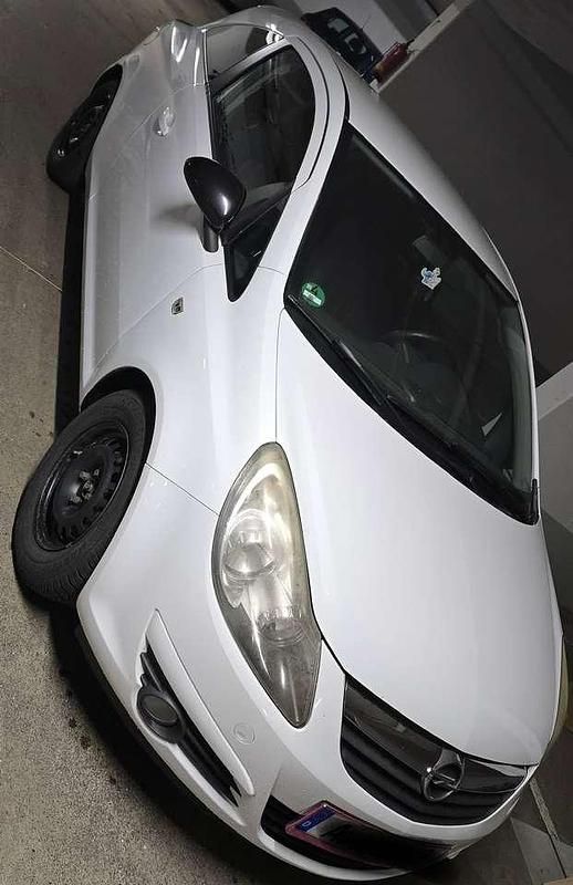 Gebraucht Opel Corsa 90 PS (66 kW) 2010 Weiß Limousine