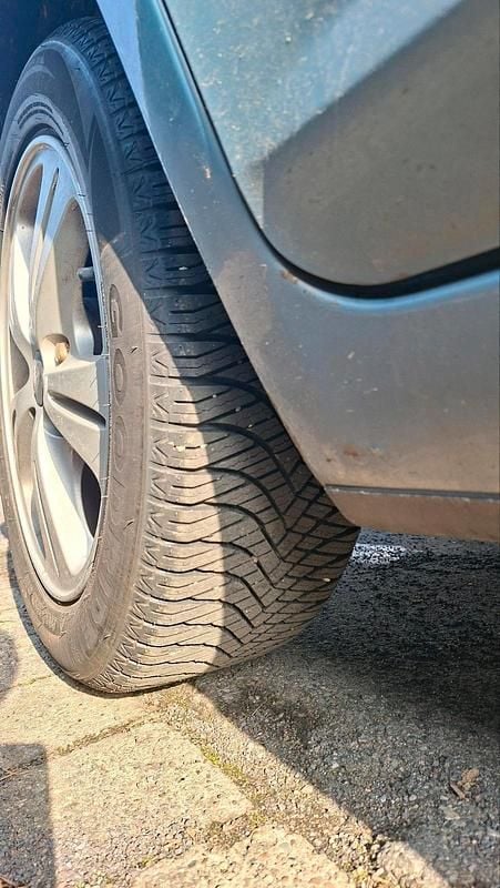 Gebraucht Ford C-MAX 109 PS (80 kW) 2008 Grau Van / Kleinbus