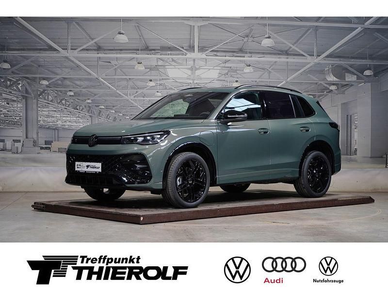 Neu VW Tiguan Style 177 PS (130 kW) 2026 Cipressinogrün metallic SUV
