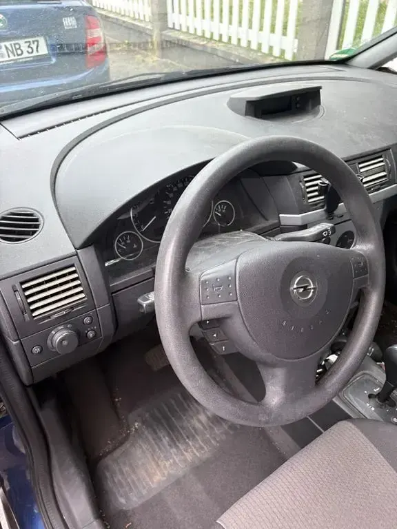 Używany Opel Meriva Cosmo 101 KM (74 kW) 2005 Niebieski Minivan
